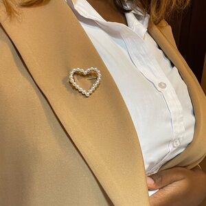 Small Pearl Heart Rhinestone Brooche